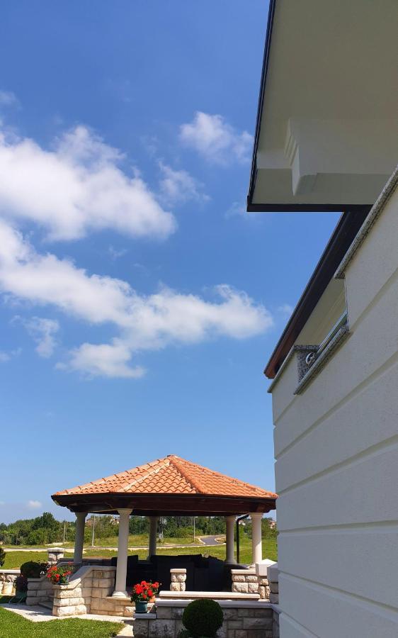 Holiday Apartment Villa Bianca Пазин Екстер'єр фото